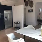 Cozy, Quiet Perfect For Business Or Pleasure Villa