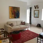 Cozy, Quiet Perfect For Business Or Pleasure
