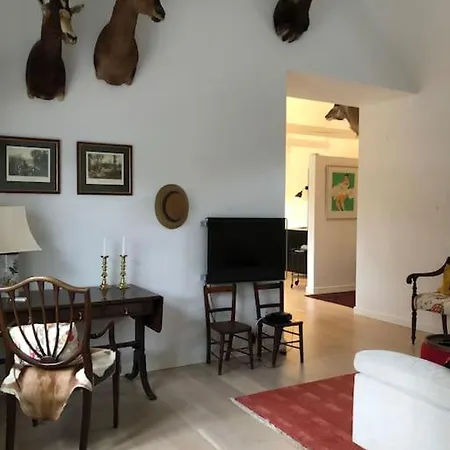 Cozy, Quiet Perfect For Business Or Pleasure Villa *
