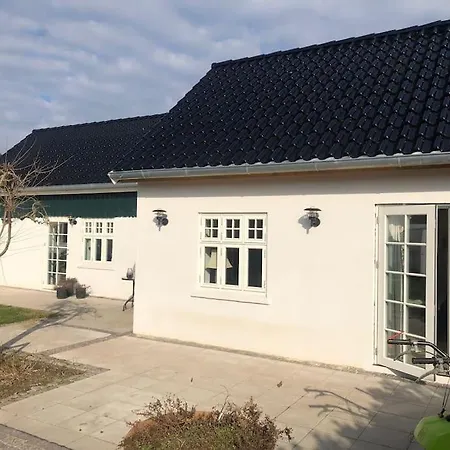 Villa Cozy, Quiet Perfect For Business Or Pleasure *