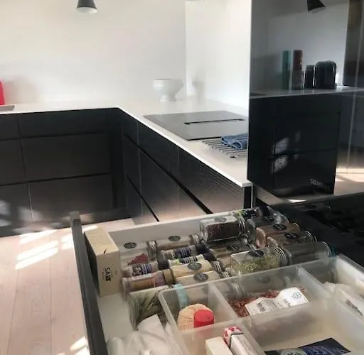 Cozy, Quiet Perfect For Business Or Pleasure Villa